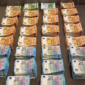 Compte Bancaire: 500.000€